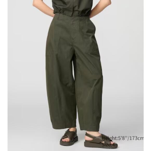 Uniqlo C Wide Balloon Pants in Natural - Picture 11 of 12